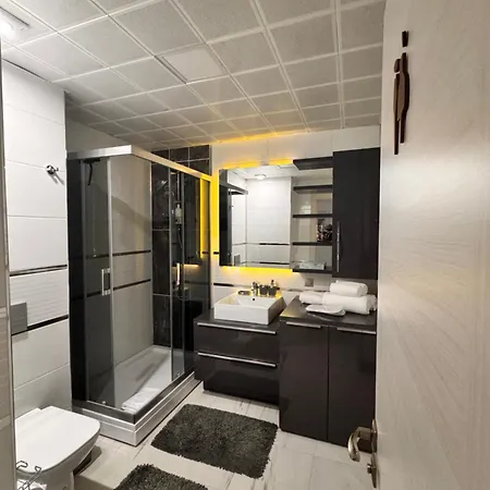 36th Floor Skyline With & Fitness Included - Cevahir Sky City, Apartment Skopje